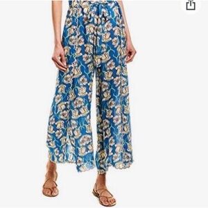 Johnny was silk Floral flowing pants  Sz XS